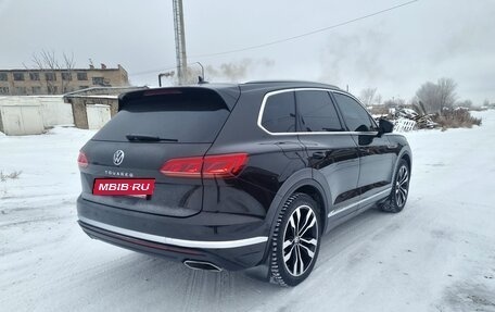 Volkswagen Touareg III, 2021 год, 5 700 000 рублей, 2 фотография