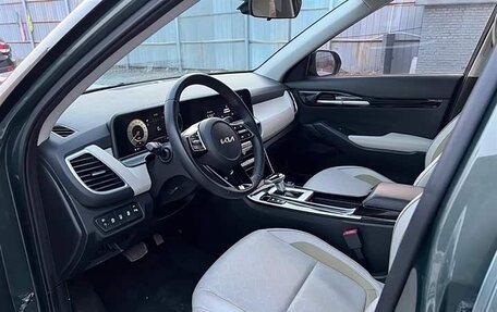 KIA Seltos I, 2023 год, 2 200 000 рублей, 10 фотография