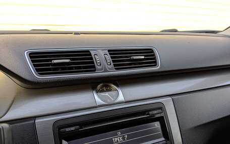 Volkswagen Passat B7, 2012 год, 1 050 000 рублей, 25 фотография