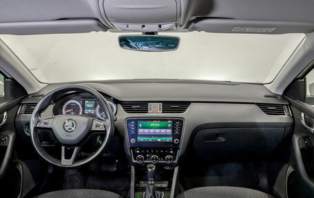 Skoda Octavia, 2018 год, 1 890 000 рублей, 14 фотография