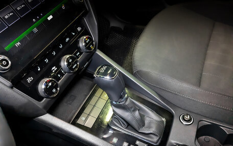 Skoda Octavia, 2018 год, 1 890 000 рублей, 28 фотография