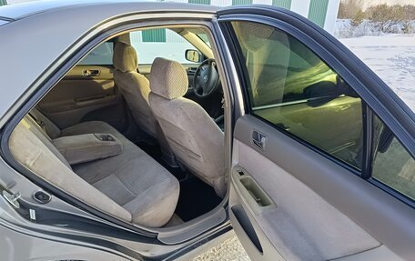 Toyota Camry V40, 2002 год, 720 000 рублей, 10 фотография