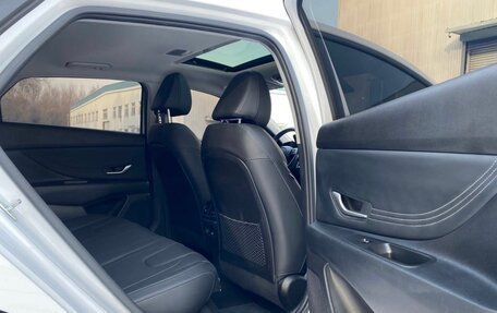 Hyundai Elantra, 2022 год, 1 670 000 рублей, 14 фотография