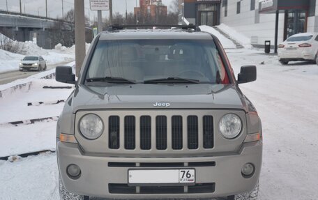 Jeep Liberty (Patriot), 2007 год, 730 000 рублей, 2 фотография