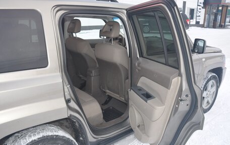 Jeep Liberty (Patriot), 2007 год, 730 000 рублей, 13 фотография