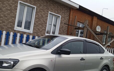 Volkswagen Polo VI (EU Market), 2011 год, 660 000 рублей, 2 фотография