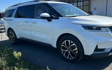 KIA Carnival, 2021 год, 2 200 000 рублей, 2 фотография