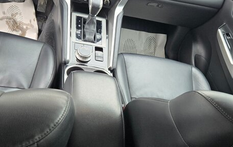 Mitsubishi Montero Sport, 2023 год, 4 490 000 рублей, 6 фотография