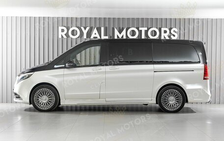 Mercedes-Benz V-Класс, 2022 год, 8 800 000 рублей, 3 фотография