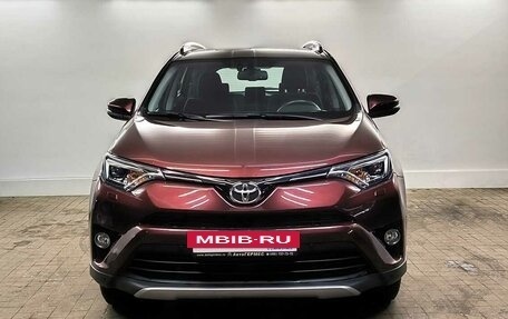 Toyota RAV4, 2017 год, 2 850 000 рублей, 2 фотография