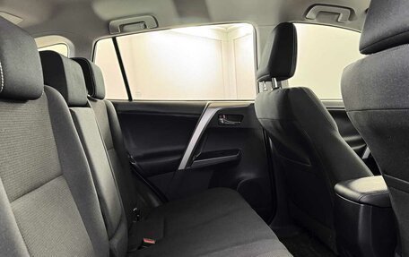 Toyota RAV4, 2017 год, 2 850 000 рублей, 14 фотография