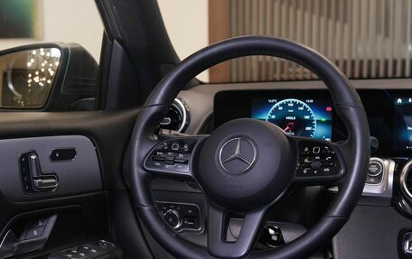 Mercedes-Benz GLB, 2021 год, 3 200 000 рублей, 15 фотография