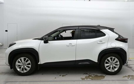 Toyota Yaris Cross, 2022 год, 1 780 520 рублей, 5 фотография