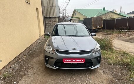 KIA Rio IV, 2018 год, 1 250 000 рублей, 2 фотография