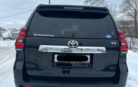 Toyota Land Cruiser Prado 150 рестайлинг 2, 2020 год, 5 300 000 рублей, 2 фотография