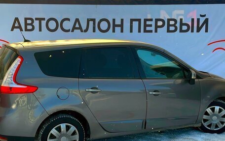 Renault Scenic III, 2011 год, 499 888 рублей, 4 фотография