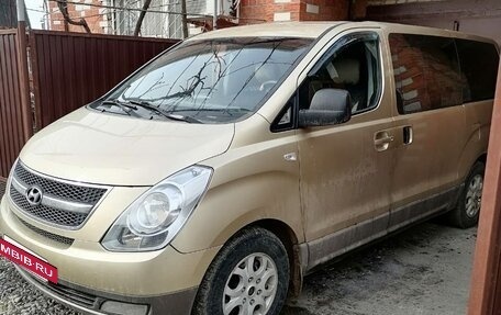 Hyundai H-1 II рестайлинг, 2008 год, 1 320 000 рублей, 2 фотография