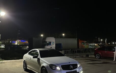 Mercedes-Benz C-Класс, 2011 год, 1 290 000 рублей, 2 фотография