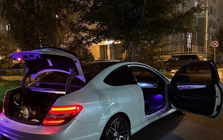 Mercedes-Benz C-Класс, 2011 год, 1 290 000 рублей, 8 фотография