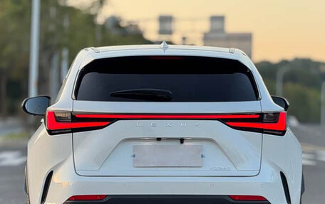 Lexus NX, 2022 год, 3 650 000 рублей, 10 фотография