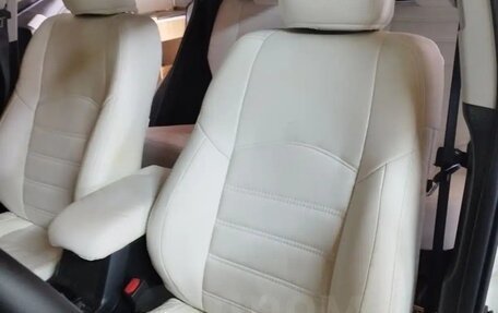 Toyota RAV4, 2017 год, 2 850 000 рублей, 2 фотография