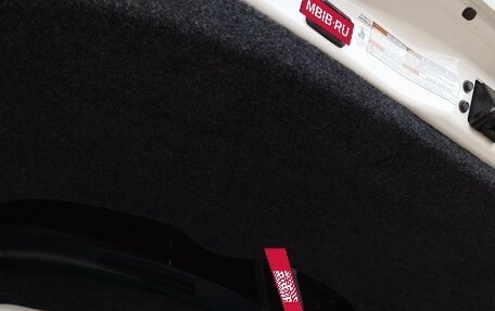 Toyota RAV4, 2017 год, 2 850 000 рублей, 10 фотография