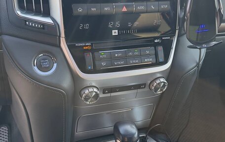 Toyota Land Cruiser 200, 2020 год, 9 000 000 рублей, 16 фотография