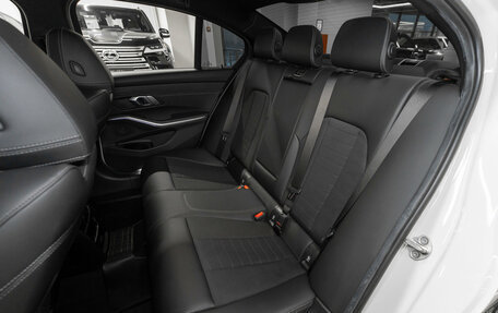 BMW 3 серия, 2021 год, 3 650 000 рублей, 12 фотография