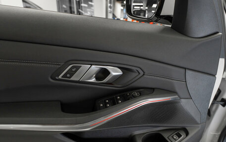 BMW 3 серия, 2021 год, 3 650 000 рублей, 14 фотография