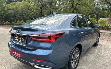 Ford Escort, 2022 год, 1 100 333 рублей, 6 фотография