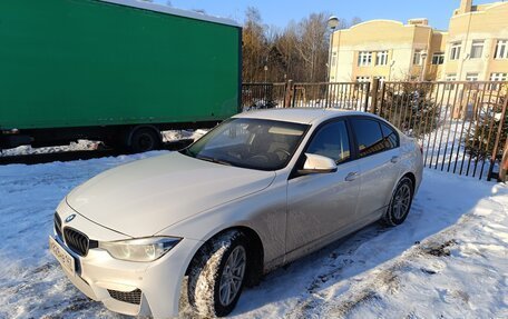 BMW 3 серия, 2017 год, 1 980 000 рублей, 4 фотография