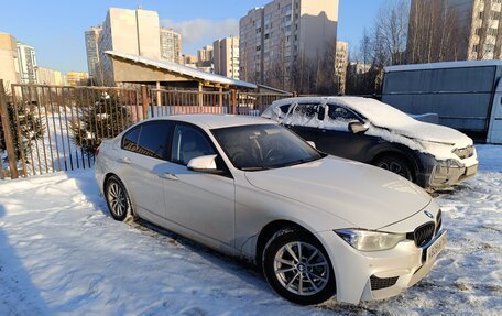 BMW 3 серия, 2017 год, 1 980 000 рублей, 7 фотография