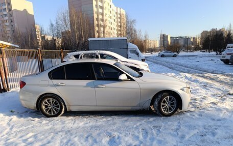 BMW 3 серия, 2017 год, 1 980 000 рублей, 8 фотография