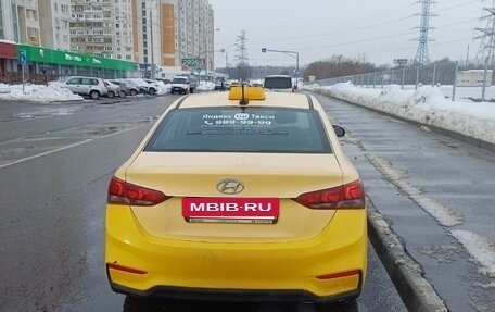 Hyundai Solaris II рестайлинг, 2018 год, 490 000 рублей, 3 фотография