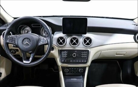 Mercedes-Benz GLA, 2017 год, 2 500 000 рублей, 8 фотография