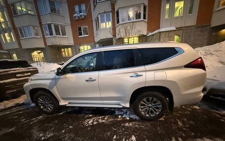 Mitsubishi Pajero Sport III рестайлинг, 2021 год, 4 150 000 рублей, 4 фотография