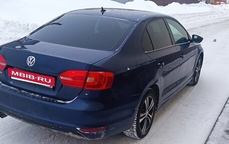 Volkswagen Jetta VI, 2012 год, 870 000 рублей, 3 фотография