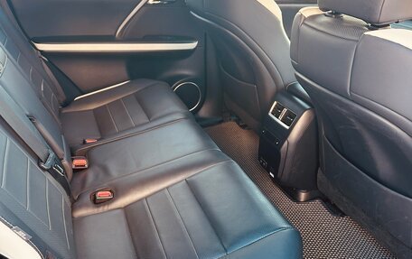 Lexus RX IV рестайлинг, 2021 год, 5 700 000 рублей, 9 фотография