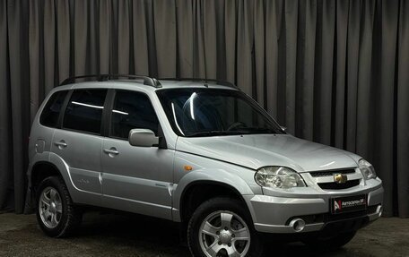 Chevrolet Niva I рестайлинг, 2010 год, 619 888 рублей, 2 фотография