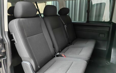 Volkswagen Caravelle T6 рестайлинг, 2018 год, 2 999 000 рублей, 8 фотография