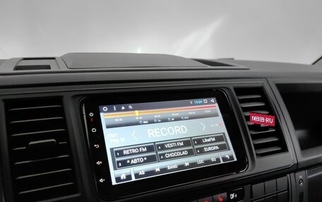 Volkswagen Caravelle T6 рестайлинг, 2018 год, 2 999 000 рублей, 14 фотография