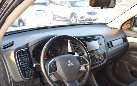 Mitsubishi Outlander III рестайлинг 3, 2012 год, 1 137 000 рублей, 12 фотография