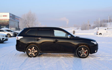 Mitsubishi Outlander III рестайлинг 3, 2012 год, 1 137 000 рублей, 4 фотография