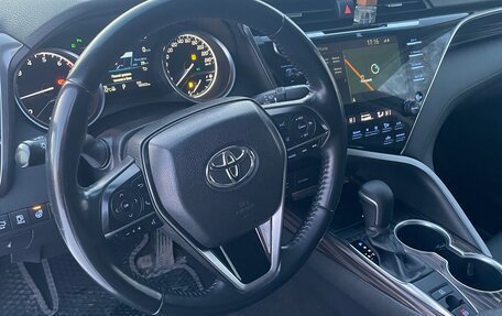 Toyota Camry, 2019 год, 2 700 000 рублей, 4 фотография