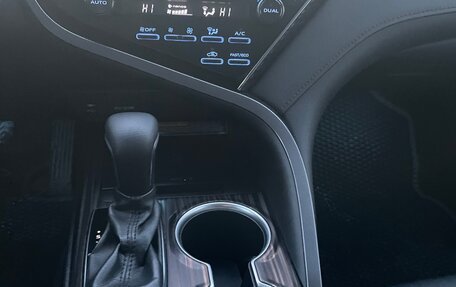 Toyota Camry, 2019 год, 2 700 000 рублей, 5 фотография