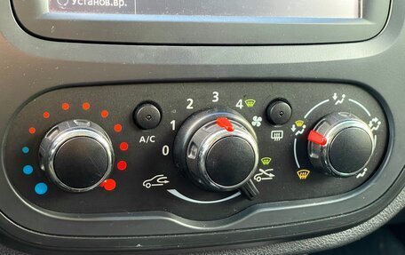 Renault Kaptur I рестайлинг, 2018 год, 1 259 000 рублей, 22 фотография