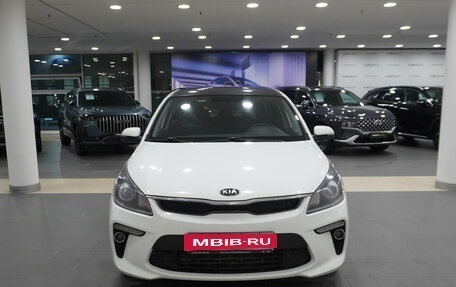 KIA Rio IV, 2018 год, 1 399 000 рублей, 2 фотография