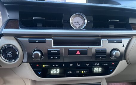 Lexus ES VII, 2014 год, 2 350 000 рублей, 20 фотография