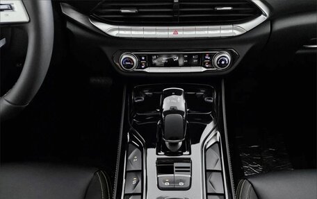 FAW Bestune T77, 2024 год, 1 864 000 рублей, 18 фотография