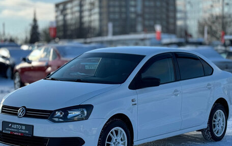 Volkswagen Polo VI (EU Market), 2013 год, 819 000 рублей, 2 фотография
